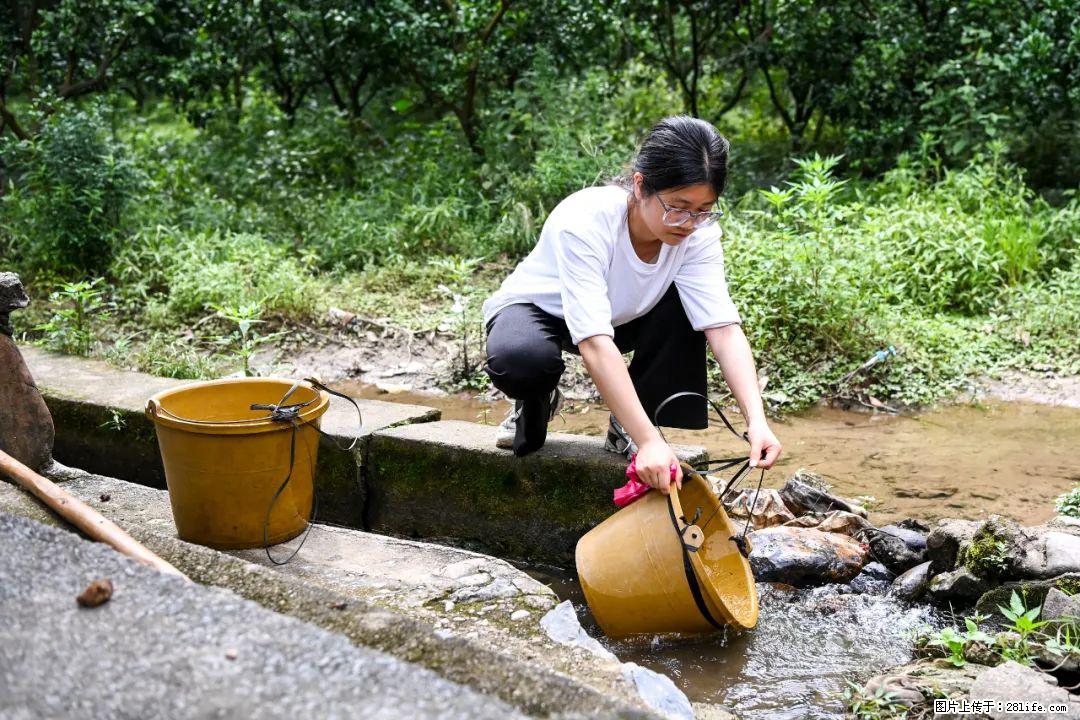 全网追的“扁担女孩”,找了一份暑假工,时薪12元 - 临夏生活资讯 - 临夏28生活网 linxia.28life.com